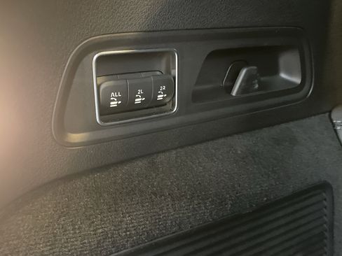 Certified 2025 Mercedes-Benz GLS 450 4MATIC image 11