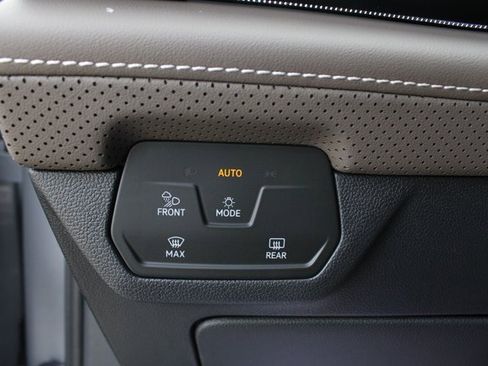 New 2025 Volkswagen Atlas SEL image 15