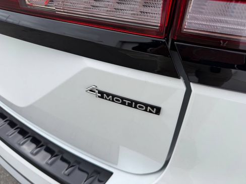 New 2026 Volkswagen Atlas Peak Edition AWD/4WD image 12