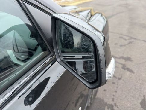 Used 2023 GMC Acadia AT4 w/ Technology Package image 7