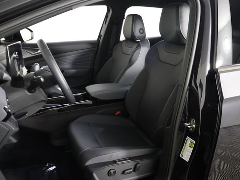 Used 2024 Volkswagen ID.4 Pro S image 31