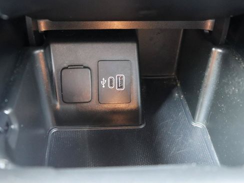 Used 2025 Ford Explorer ST-Line AWD/4WD image 46