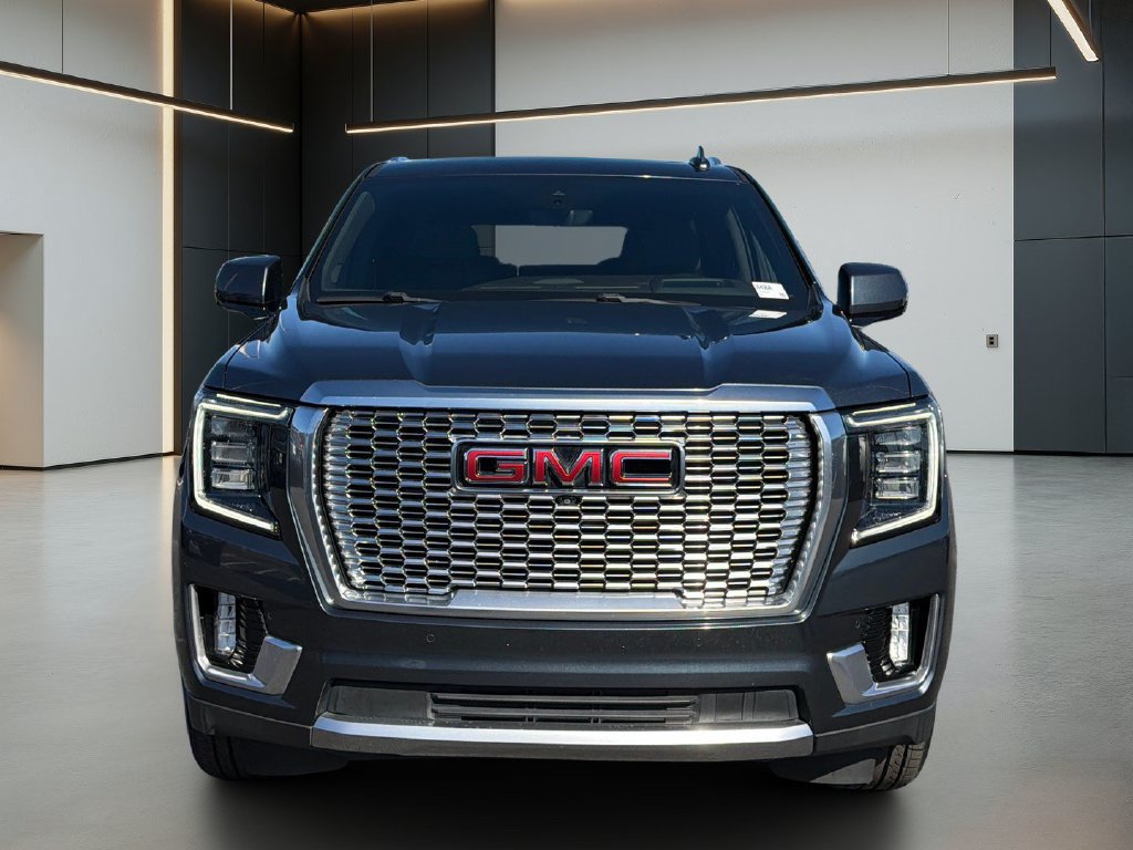Used 2021 GMC Yukon Denali w/ Denali Premium Package AWD/4WD image 9