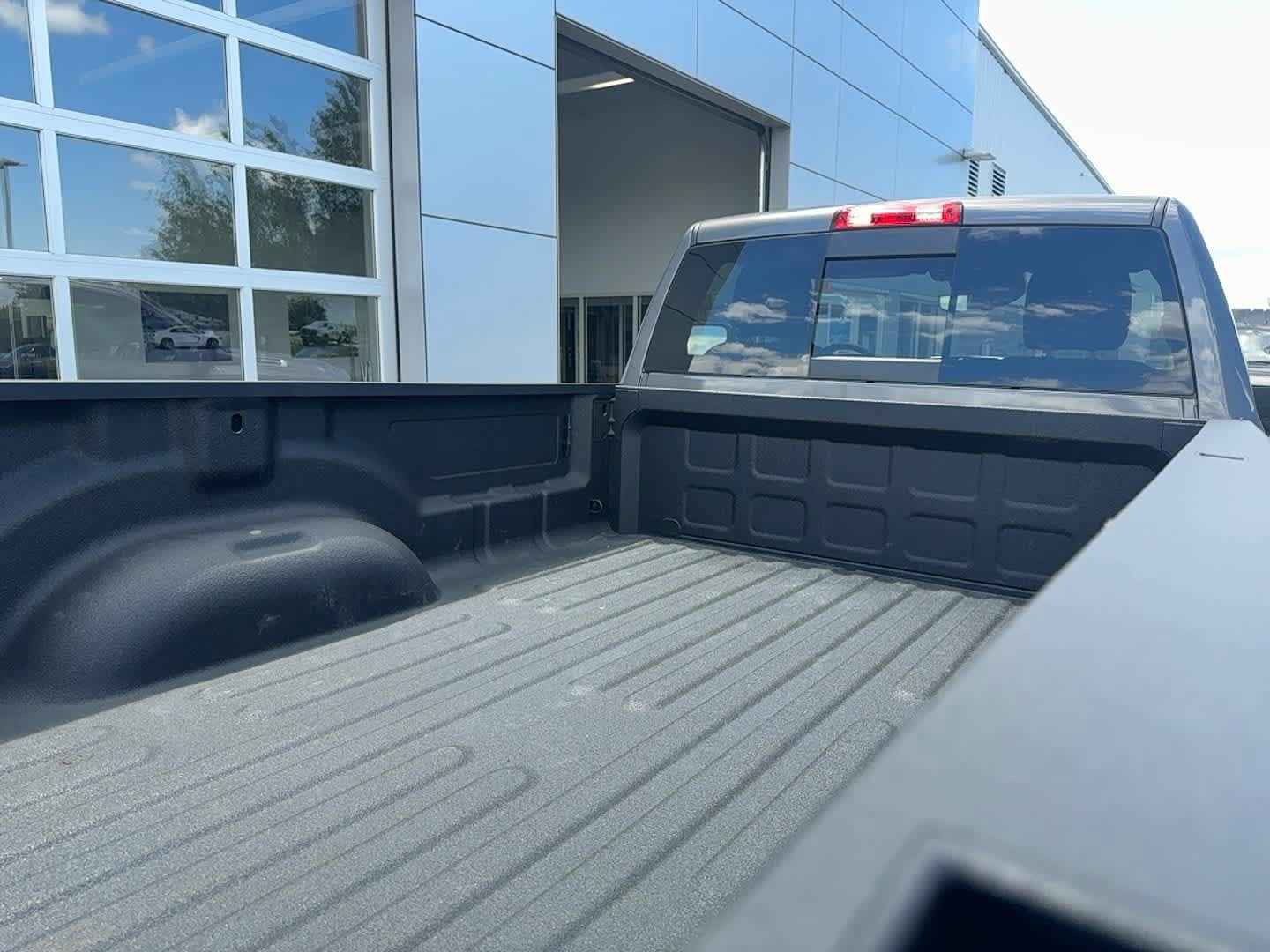 Used 2025 RAM 2500 Big Horn AWD/4WD image 8