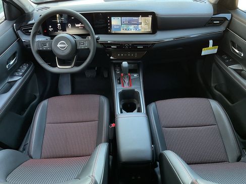 New 2025 Nissan Kicks SR image 19