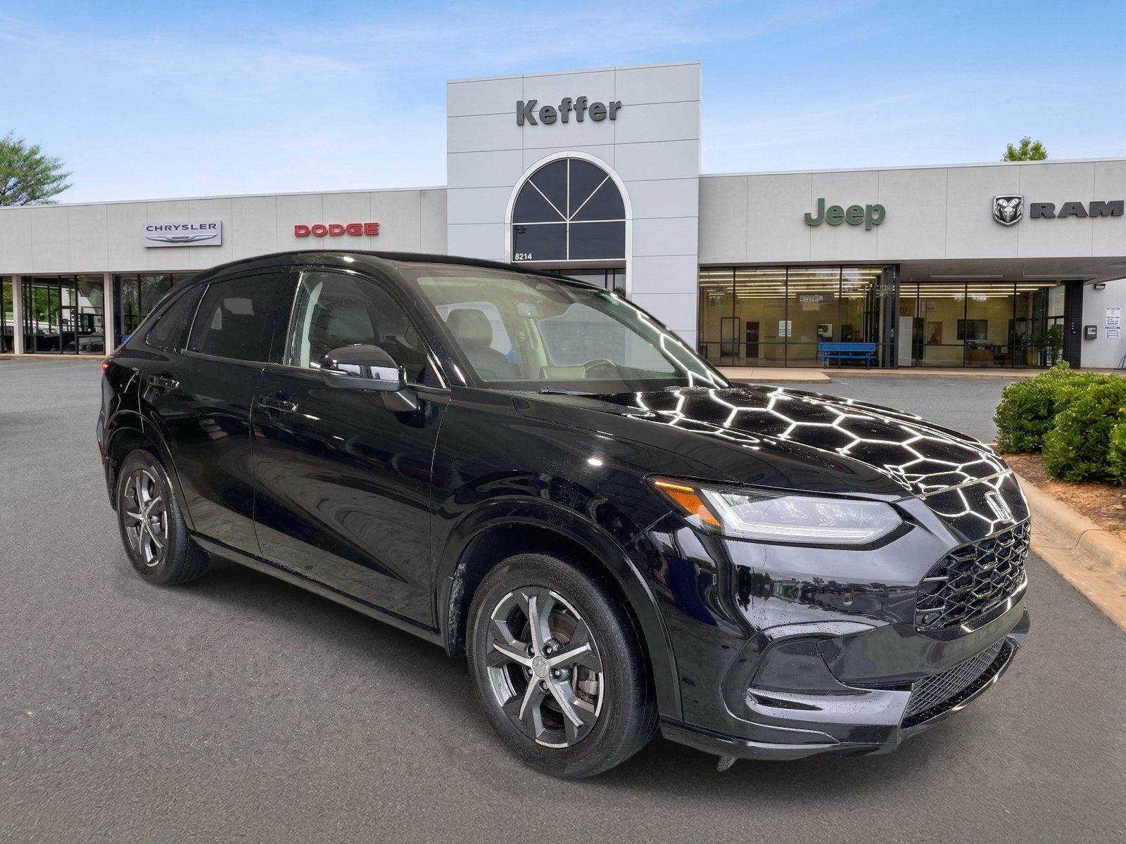 Used 2024 Honda HR-V EX-L image 3