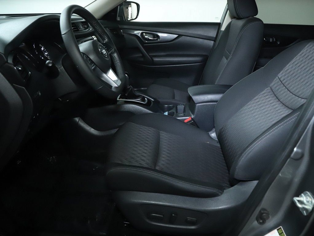 Used 2020 Nissan Rogue SV AWD/4WD image 19