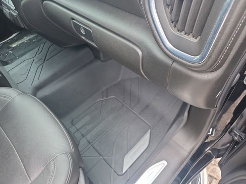 Used 2022 Chevrolet Silverado 2500 LTZ w/ Snow Plow Prep/Camper Package image 33