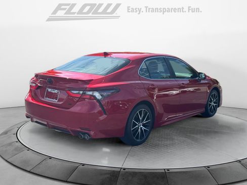 Used 2021 Toyota Camry SE FWD image 9