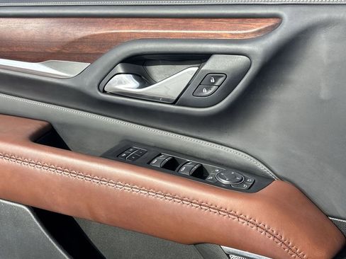 Used 2023 GMC Yukon XL Denali Ultimate image 24