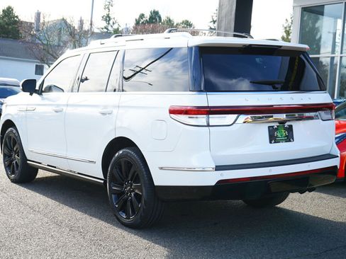 Used 2022 Lincoln Navigator Reserve w/ Equipment Group 201A image 3