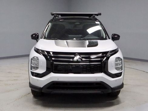 New 2026 Mitsubishi Outlander Trail Edition image 4