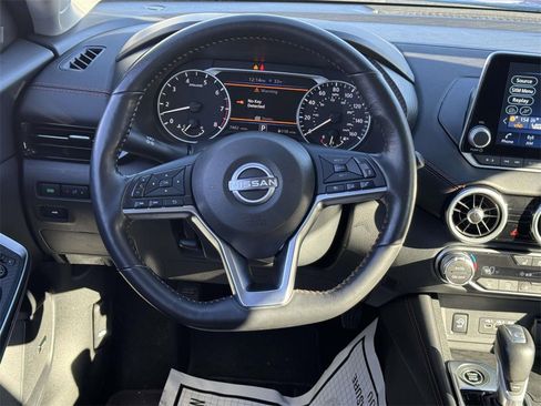 Used 2024 Nissan Sentra SR w/ SR Premium Package image 15