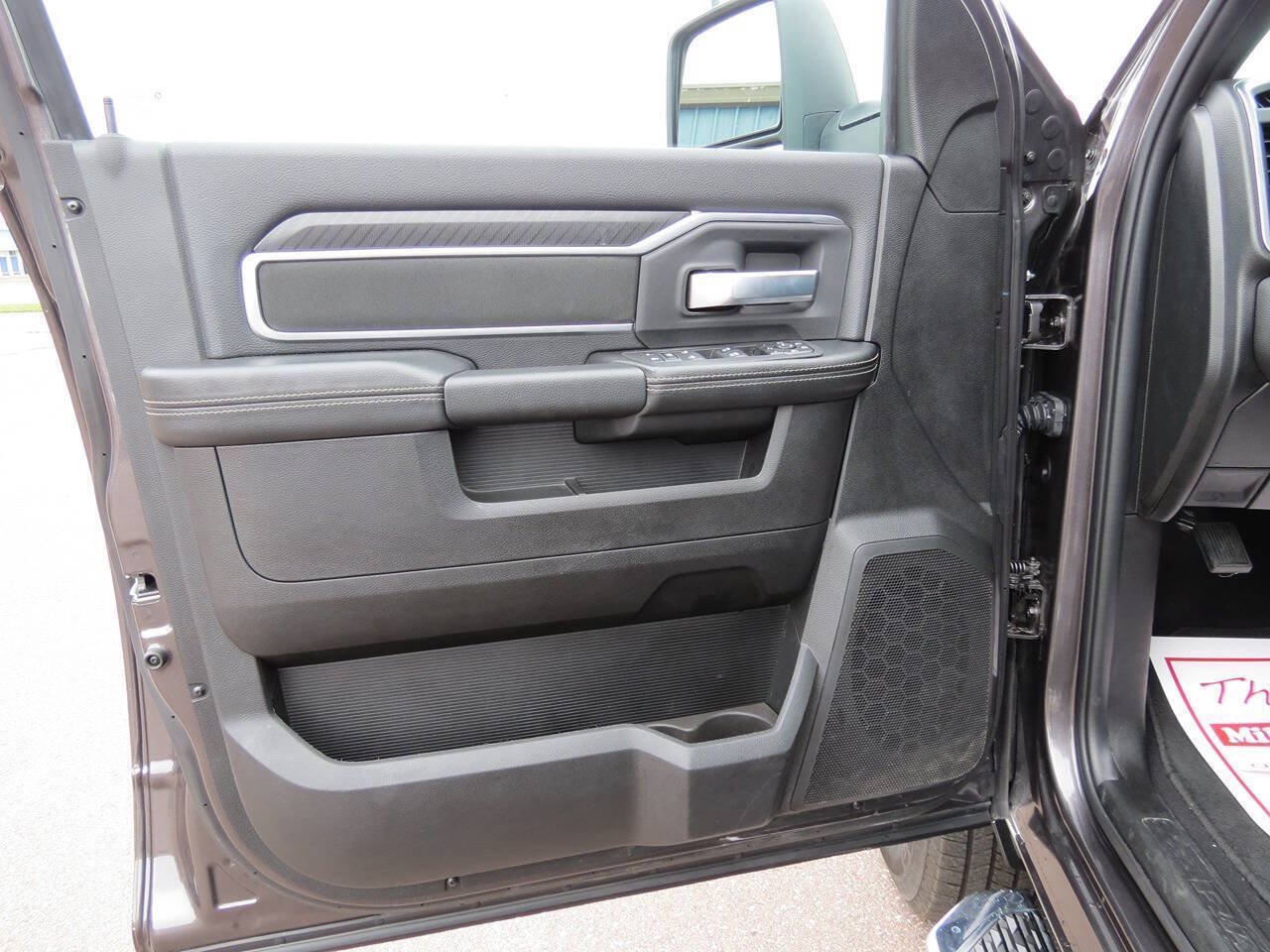 Used 2026 RAM 2500 Big Horn AWD/4WD image 4