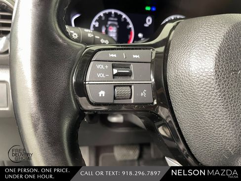 Used 2024 Honda Pilot Touring image 23