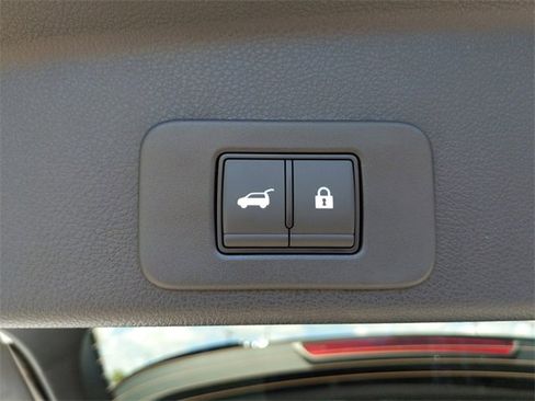 New 2025 Nissan Murano SL image 17