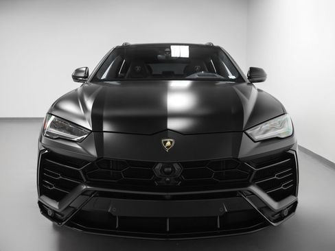Used 2022 Lamborghini Urus image 12