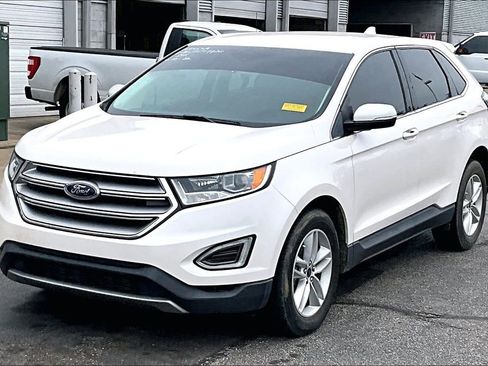 Used 2017 Ford Edge SEL w/ Equipment Group 201A FWD image 2