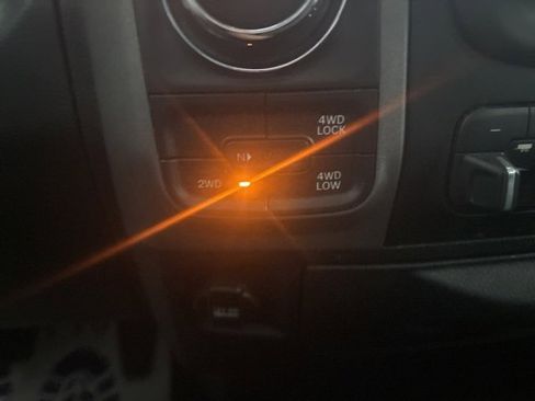 Certified 2018 RAM 1500 Express image 38