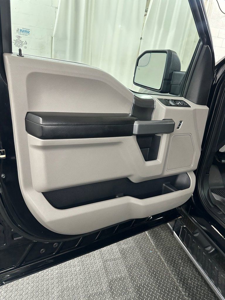 Used 2017 Ford F150 XLT w/ Equipment Group 302A Luxury AWD/4WD image 9
