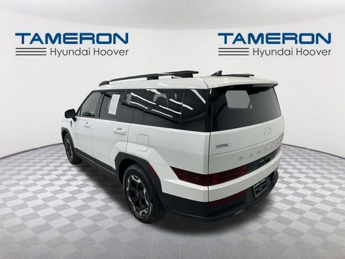 Used 2025 Hyundai Santa Fe SEL image 3