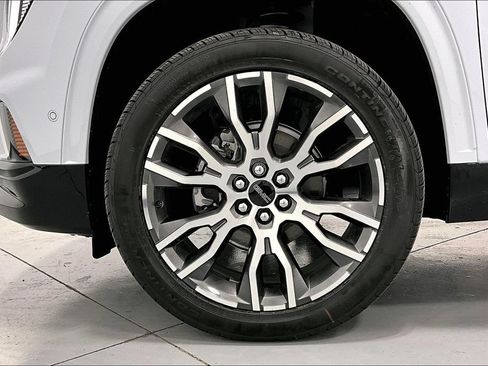 New 2026 GMC Acadia Denali Ultimate FWD image 27