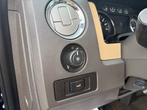 Used 2011 Ford F150 XLT image 19