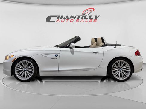 Used 2009 BMW Z4 sDrive35i image 24
