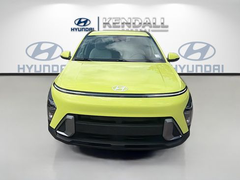 Used 2024 Hyundai Kona SEL FWD image 2
