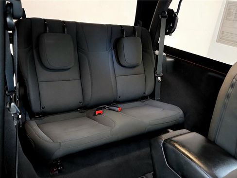 Used 2021 Jeep Wrangler Sport image 16