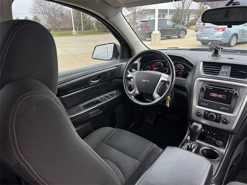Used 2015 GMC Acadia SLE image 14