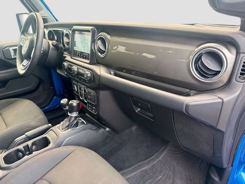 Used 2023 Jeep Wrangler Unlimited Sahara w/ LED Lighting Group AWD/4WD image 34