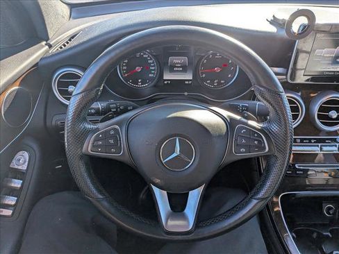Used 2017 Mercedes-Benz GLC 300 4MATIC image 9
