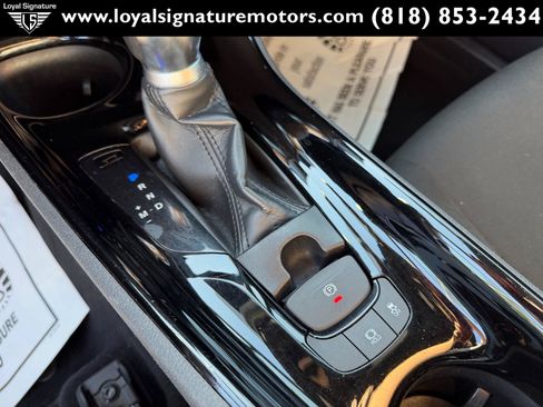 Used 2020 Toyota C-HR XLE FWD image 21