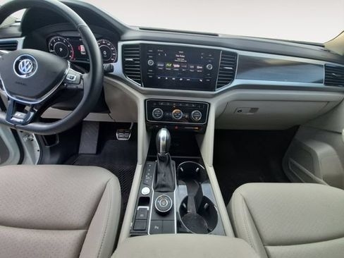 Used 2019 Volkswagen Atlas SEL R-Line AWD/4WD image 10