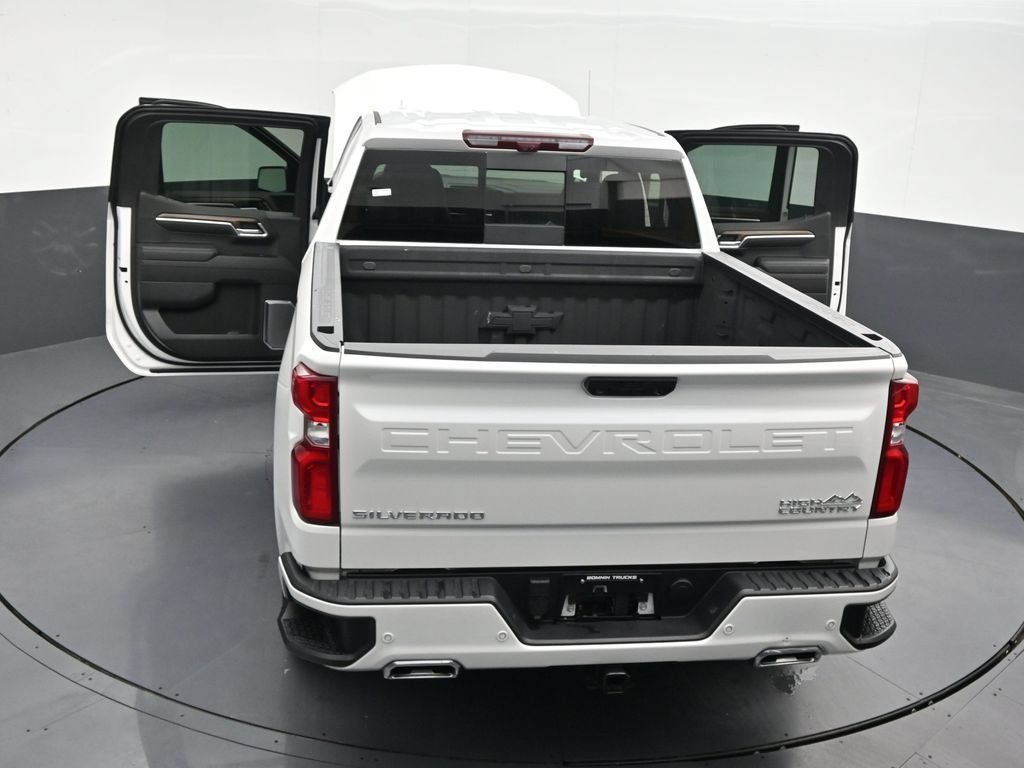 Used 2025 Chevrolet Silverado 1500 High Country w/ High Country Premium Package RWD image 35
