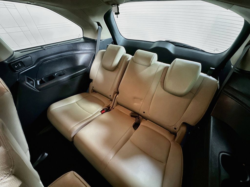 Used 2019 Honda Odyssey Touring image 4