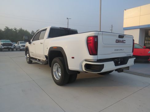 Used 2024 GMC Sierra 3500 Denali w/ Denali Reserve Package AWD/4WD image 4