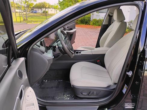 Used 2024 Hyundai Sonata SEL w/ Convenience Package FWD image 18
