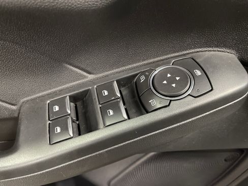 Used 2022 Ford Escape SE w/ SE Sport Appearance Package image 8