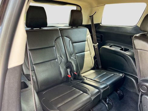 Used 2022 GMC Acadia Denali w/ Denali Ultimate Package FWD image 28