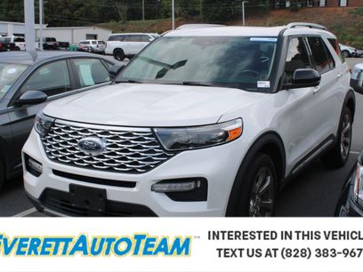 Used 2020 Ford Explorer Platinum w/ Premium Technology Package