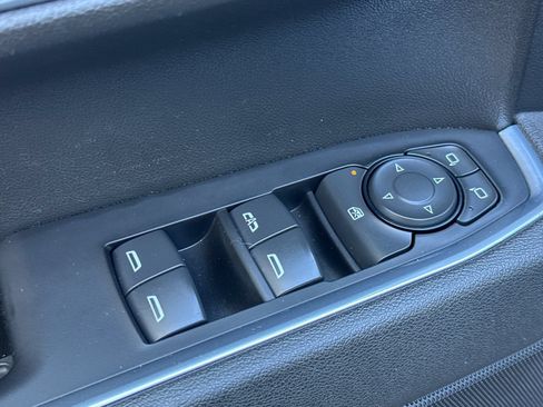 Used 2025 Chevrolet Silverado 1500 LT AWD/4WD image 11
