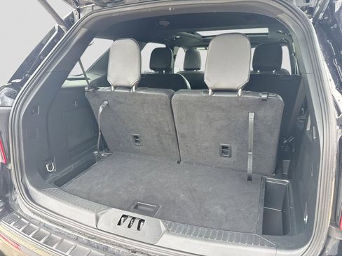 Certified 2024 Ford Explorer ST-Line w/ Class IV Trailer Tow Package AWD/4WD image 40