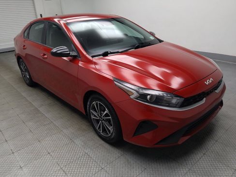 Used 2022 Kia Forte LXS FWD image 13