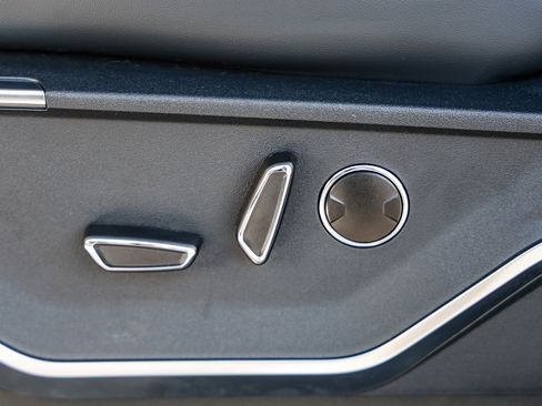 Used 2025 Ford F150 Raptor w/ Equipment Group 803A Raptor R image 21