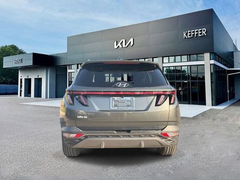 Used 2023 Hyundai Tucson Limited w/ Cargo Package FWD image 7