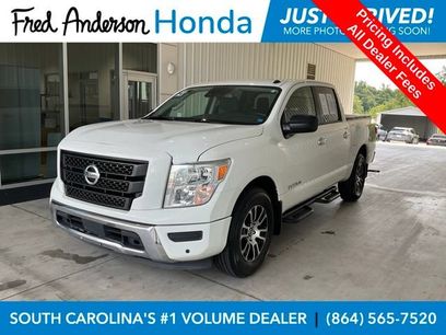 Used 2021 Nissan Titan SV w/ SV Convenience Package