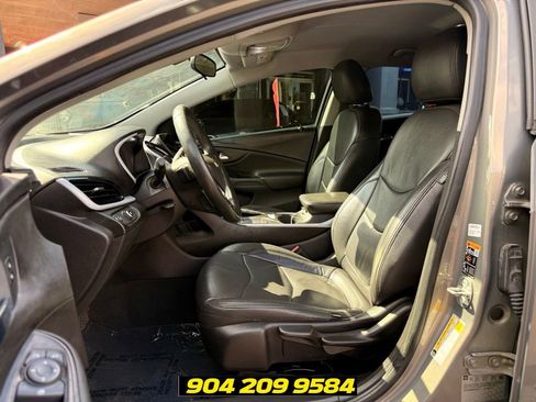 Used 2017 Chevrolet Volt LT FWD image 19