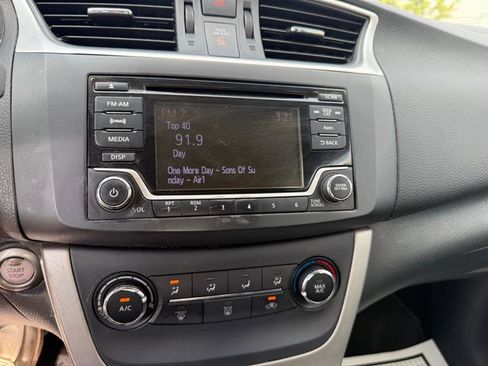 Used 2015 Nissan Sentra SV image 9